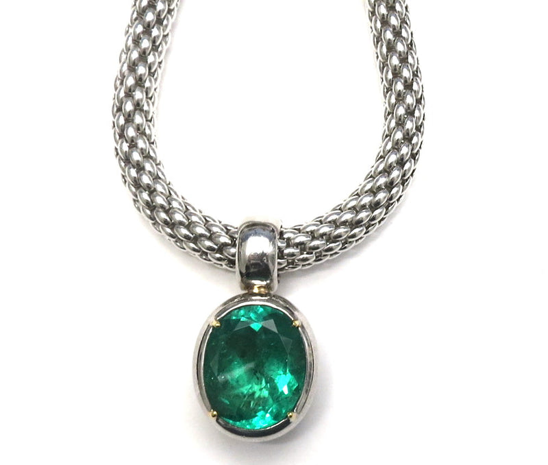 Ketten und Anhänger