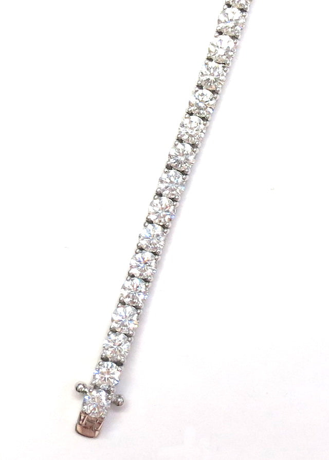 BK 2743